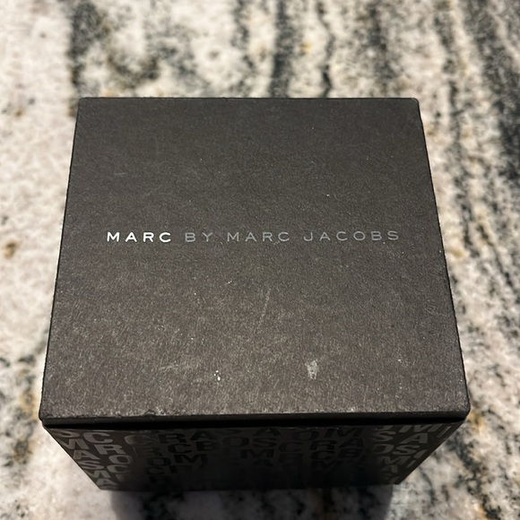 Marc By Marc Jacobs Silver-Tone Women's Watch - Picture 4 of 4